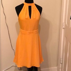 Express halter dress mustard yellow 4 NWT 💛